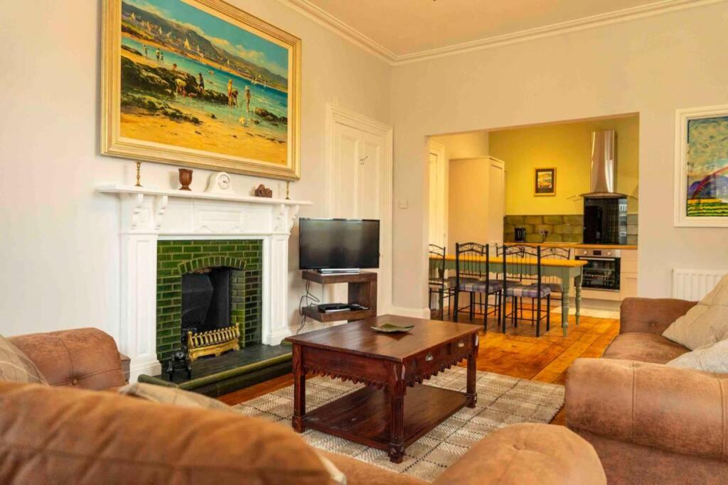 Spacious City Centre Apartment Full Of Character Inverness Exterior foto